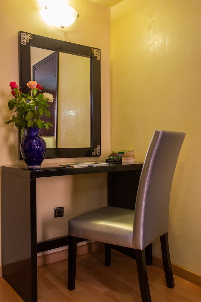 Hotel Meriem 61/62