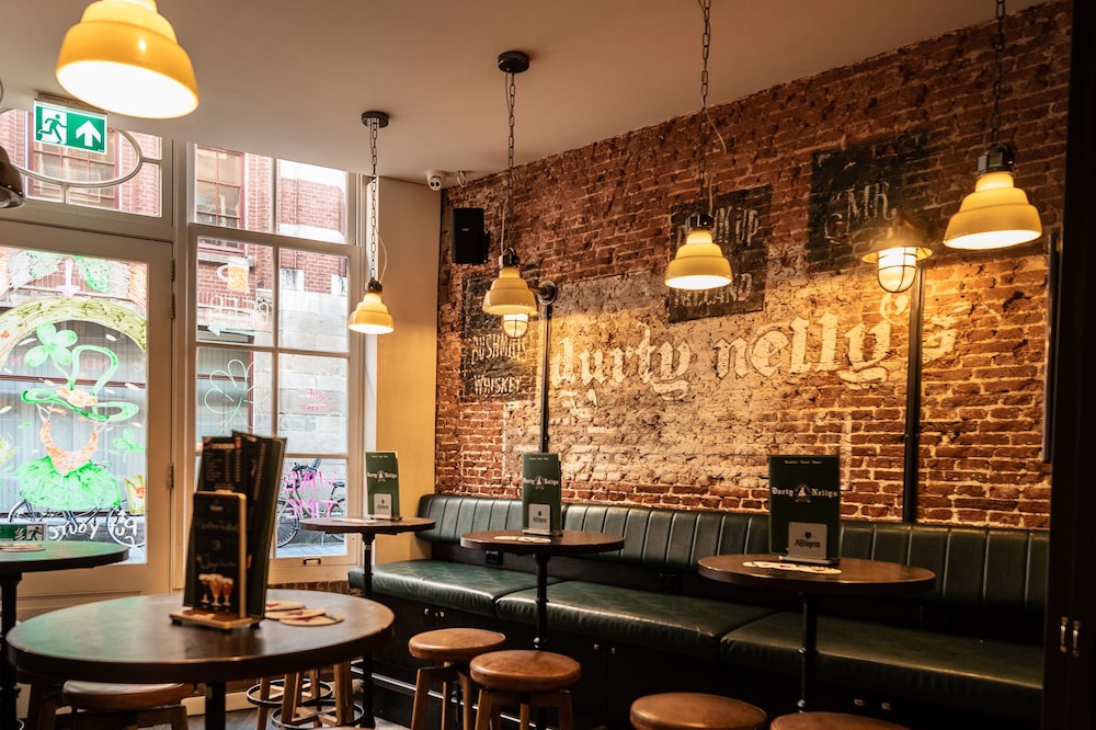 Durty Nellys Inn 35/50