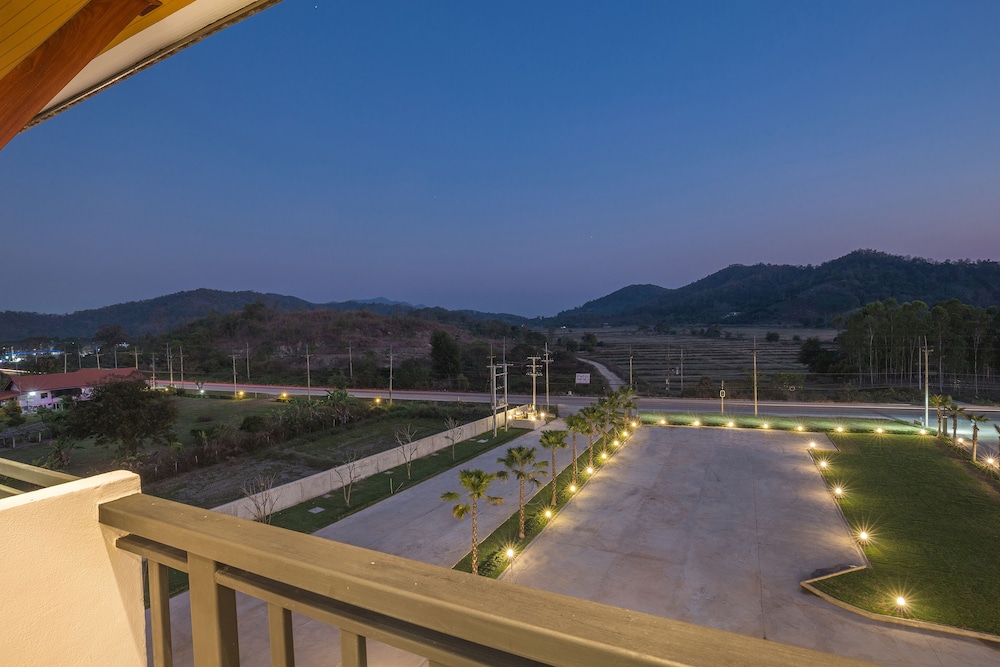 Sann View Hotel 24/26