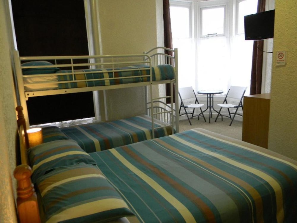 The Hawkes Hotel 46/56