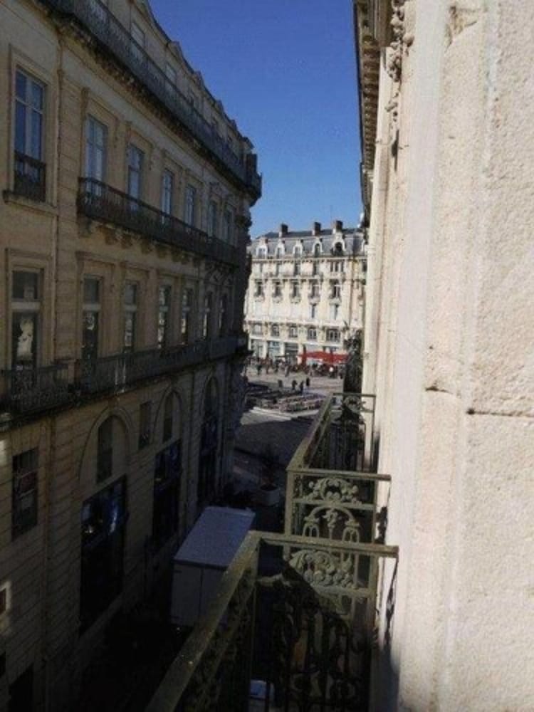 Hotel De La Comedie 14/19