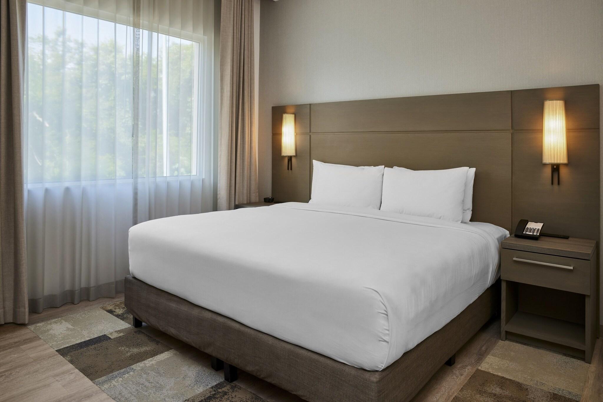 Suite, Golf Course View