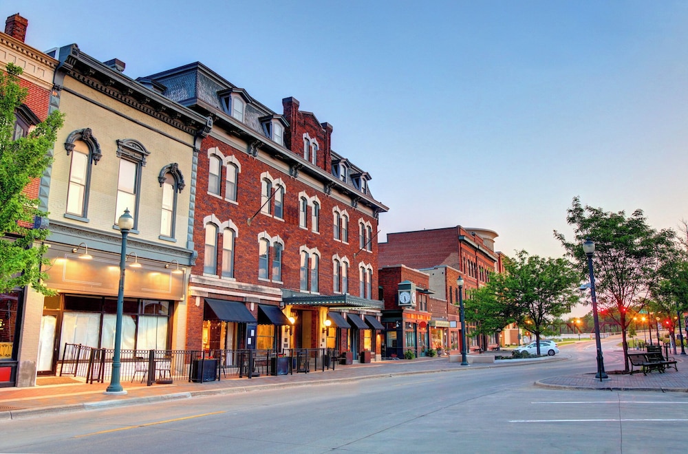 Avid Hotels Staunton 42/46