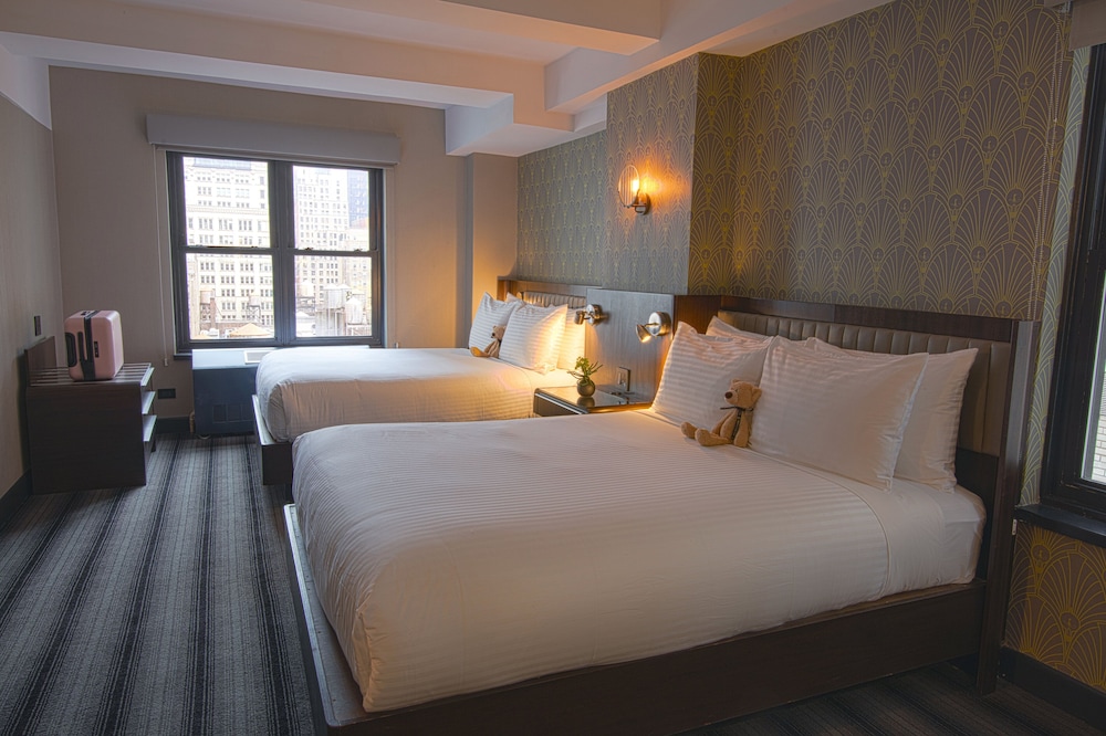 CONNECTING, 1 KING AND 2 QUEEN BEDS