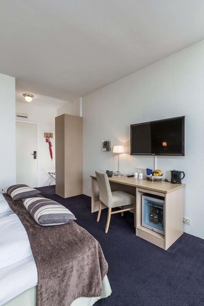 Grand Hotel Asgardstrand 31/76