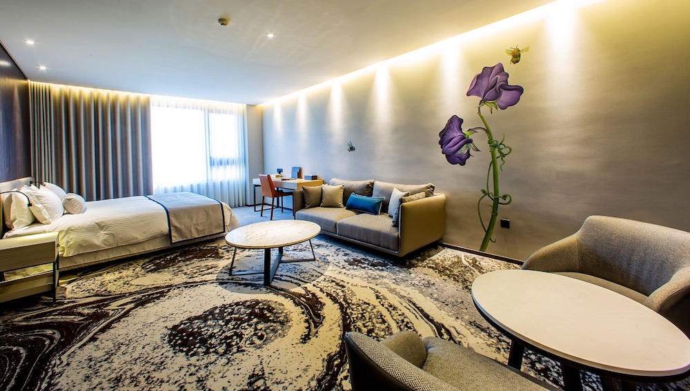 JSL hotel 52/70