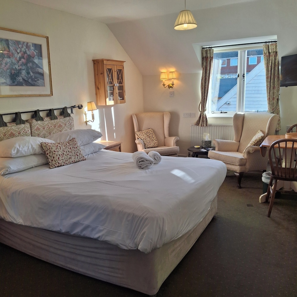 The Abbey Hotel 12/50