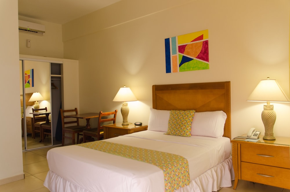 Alicia's Inn 12/47