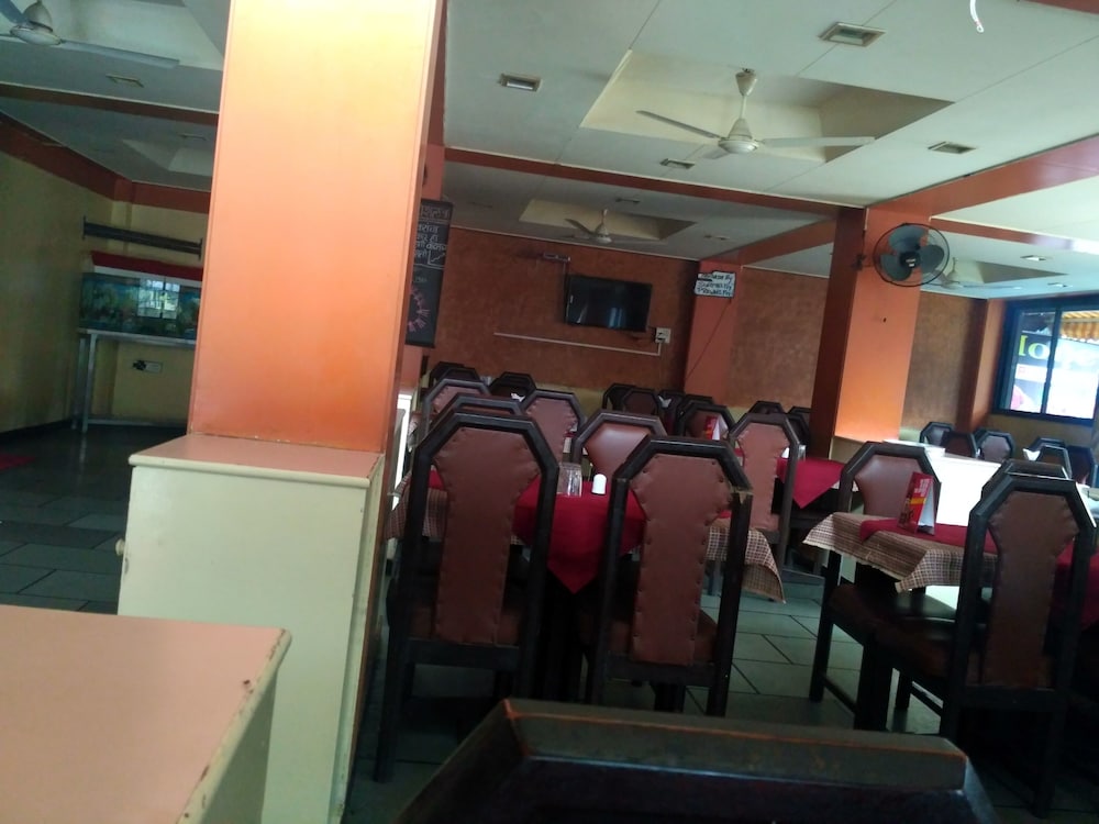 Hotel Honey Lodging 14/17
