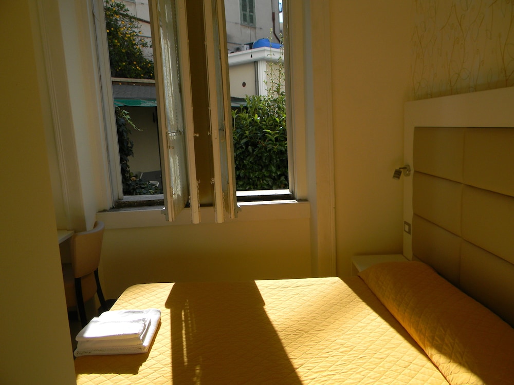 Villa Italia Bed And Breakfast 26/49