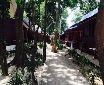 Shari-La Island Resort 1/28