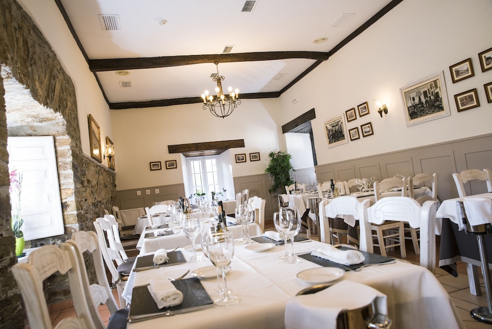 Hotel Monumento Pazo do Castro 20/50