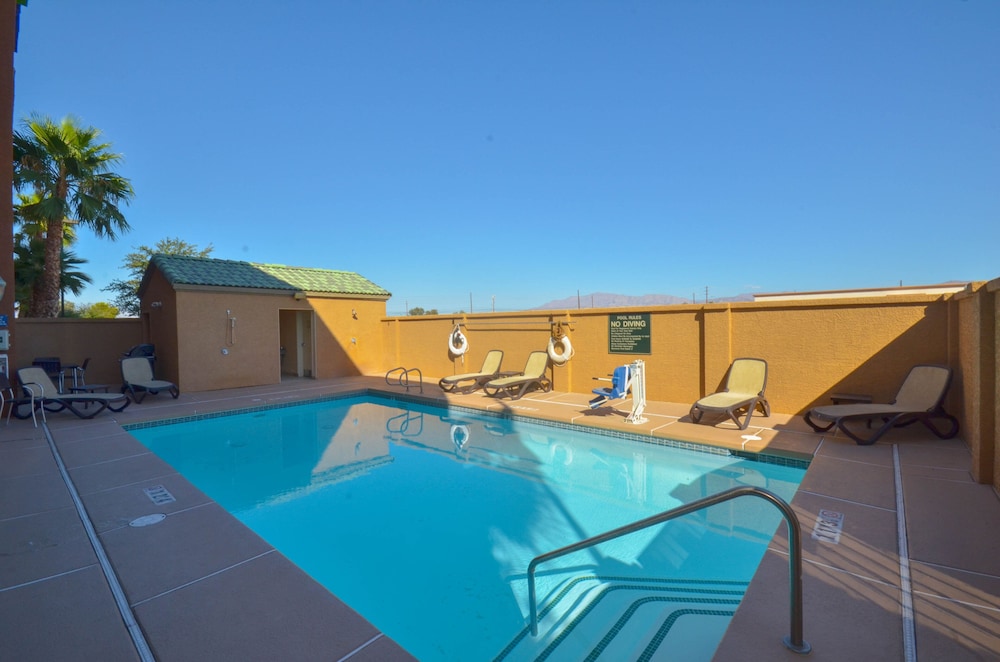 Holiday Inn Express Las Vegas-Nellis, an IHG Hotel 14/47