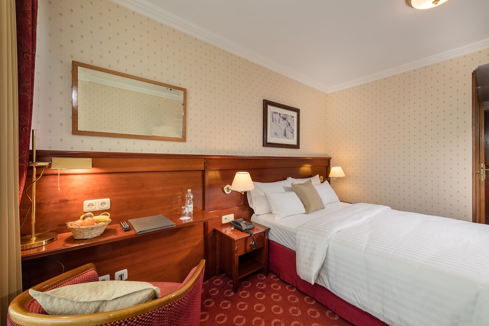Hotel Salzburger Hof 22/83