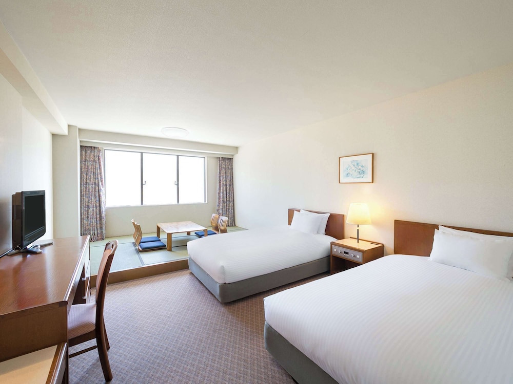 JAPANESE, CLASSIC, TWIN BEDS