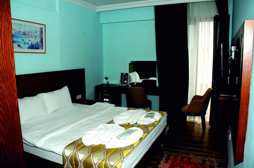 Hill River Hotel 18/44