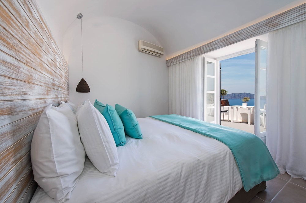 Athina Luxury Suites 27/62