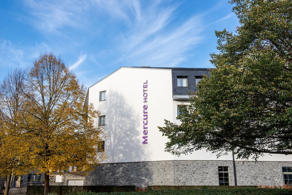 MERCURE HAN SUR LESSE 16/18