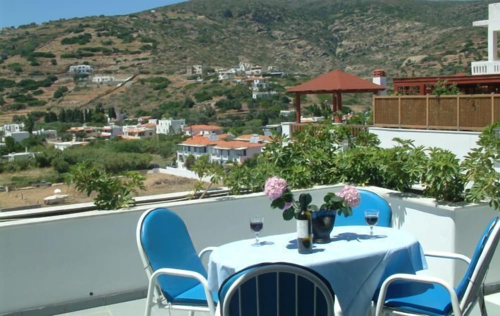 Erato Apartments 19/28