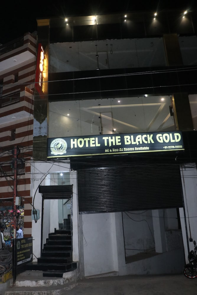 Oyo 12206 Hotel The Black Gold 4/50