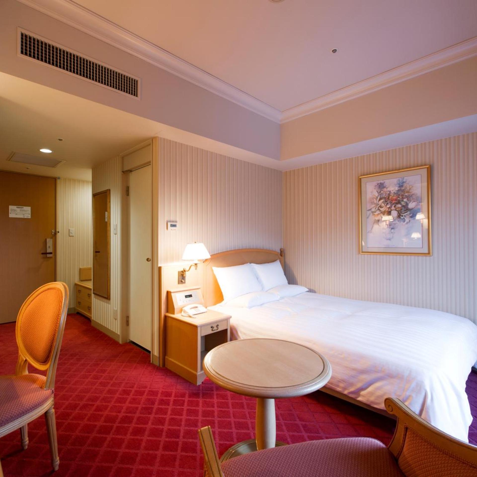 Room, Semi Double Bed, Station View