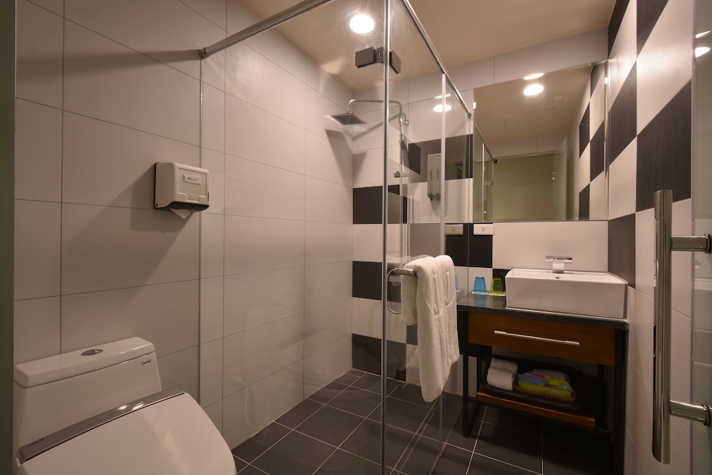 Hotel J 54/54