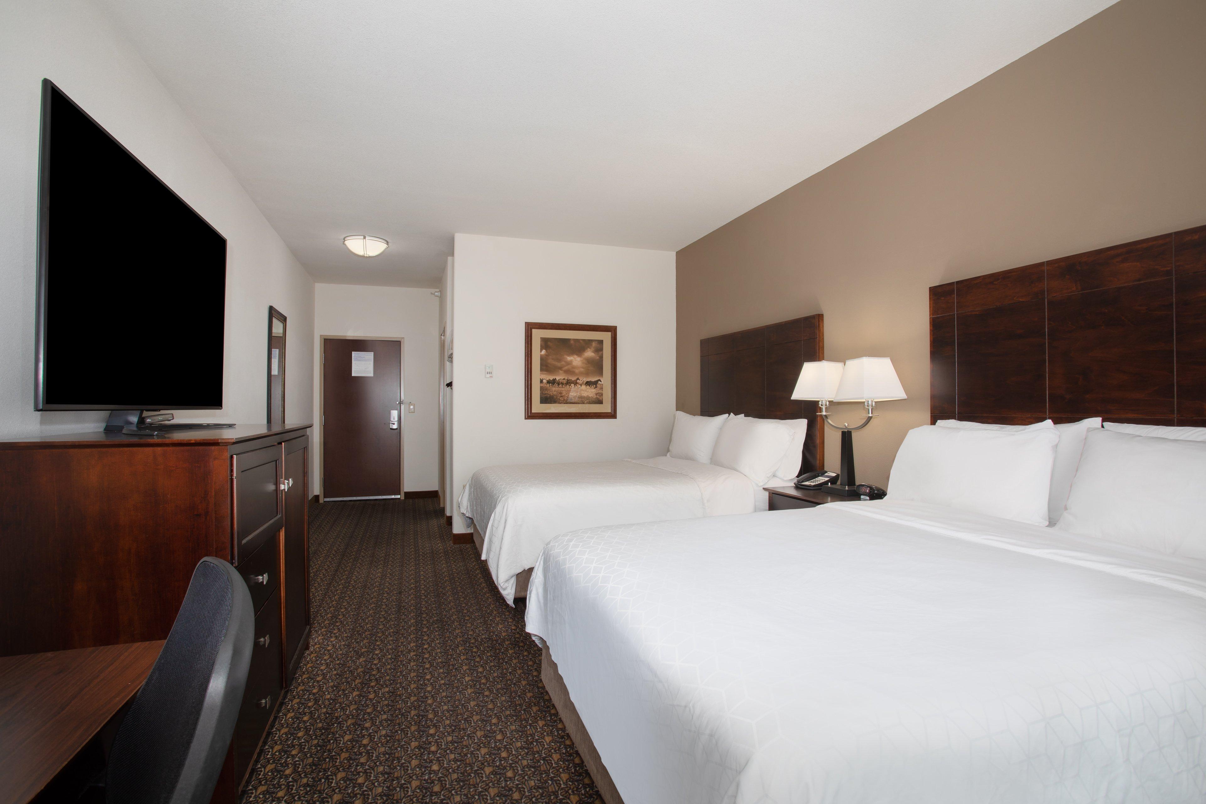 Standard, 2 Queen Beds, Extra Floor Space