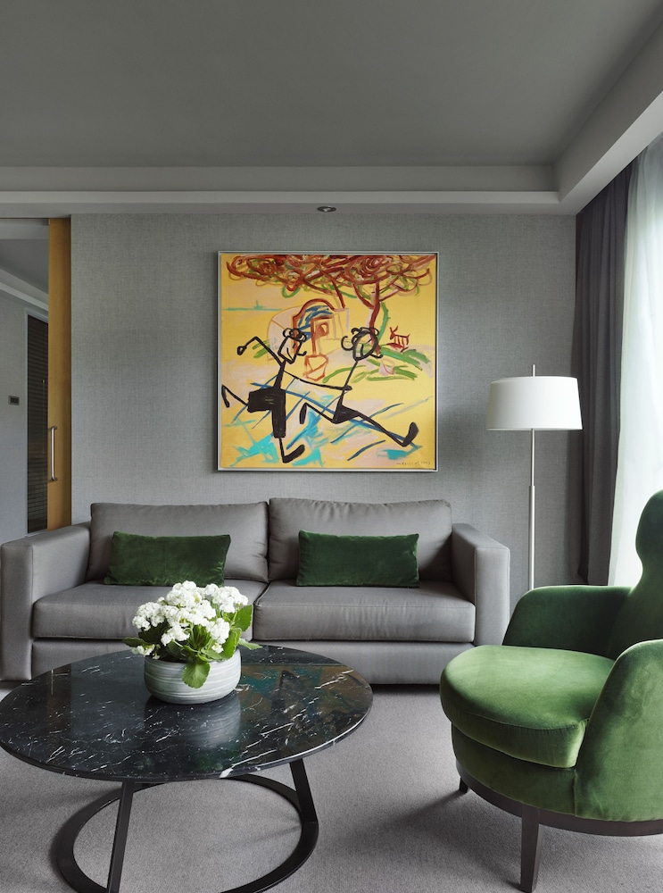 The Artist Grand Hotel of Art 49/74
