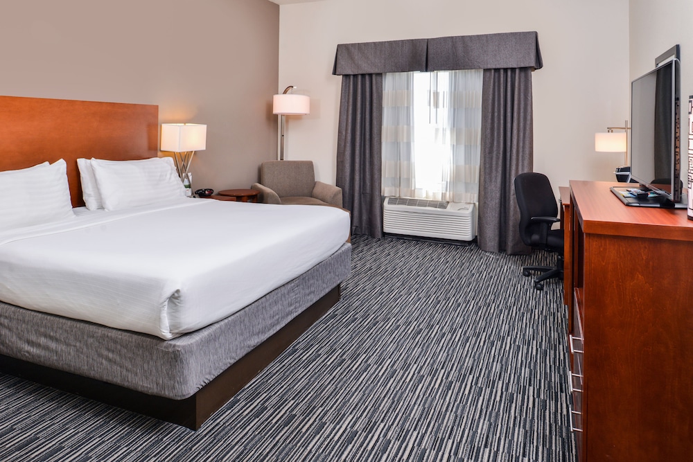 Holiday Inn Express And Suites York 11/43