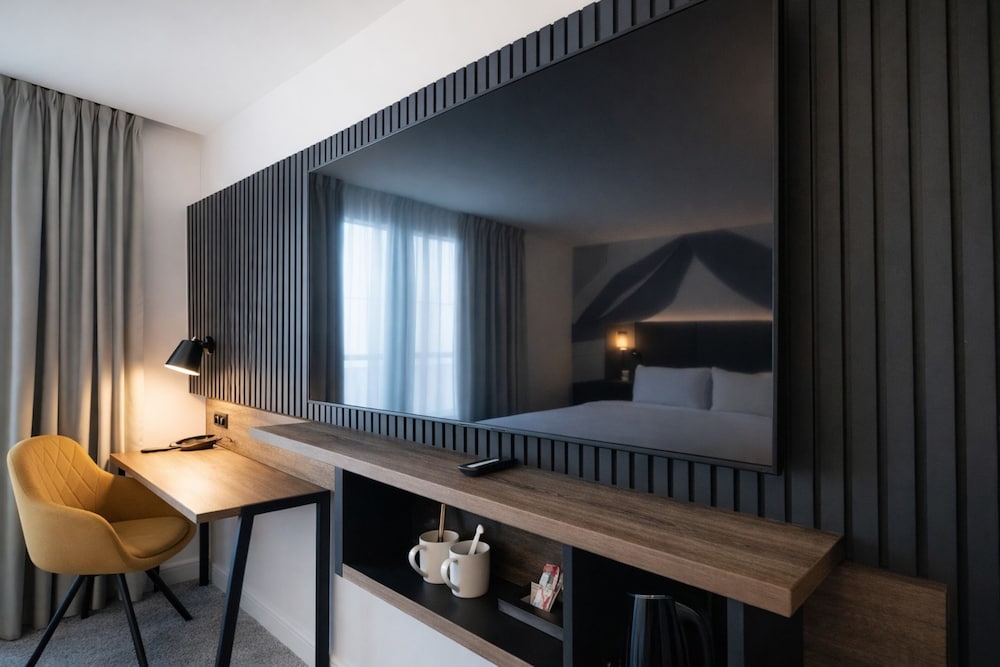 غرفة بريميوم بسرير كينج بشرفة، Holiday Inn London - Camden Lock by IHG 5/9