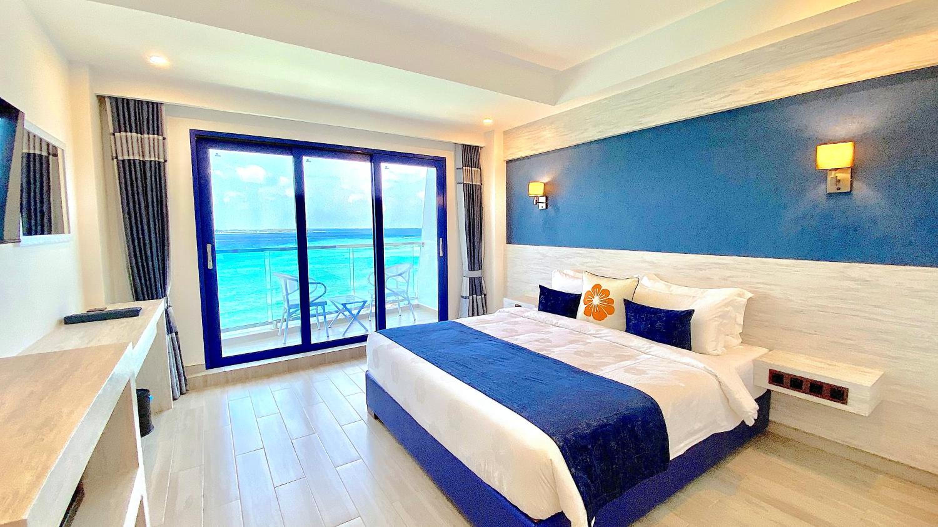 Honeymoon, Escape, Deluxe, Double Bed, Sea View, Balcony, Kaani Palm Beach 4/7