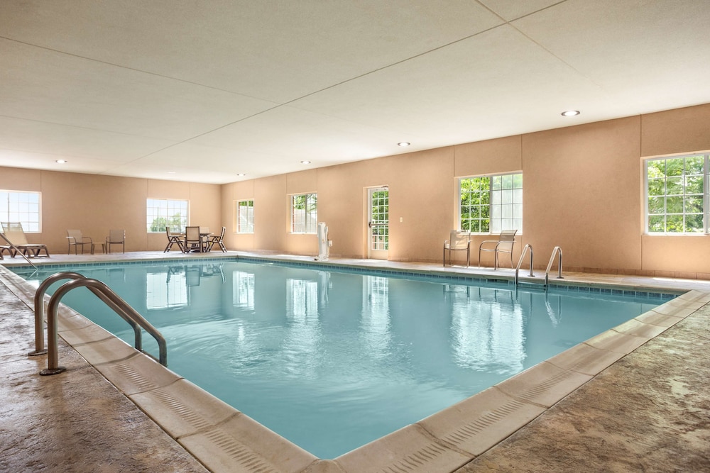 Country Inn and Suites By Radisson, Goodlettsville, TN 14/28
