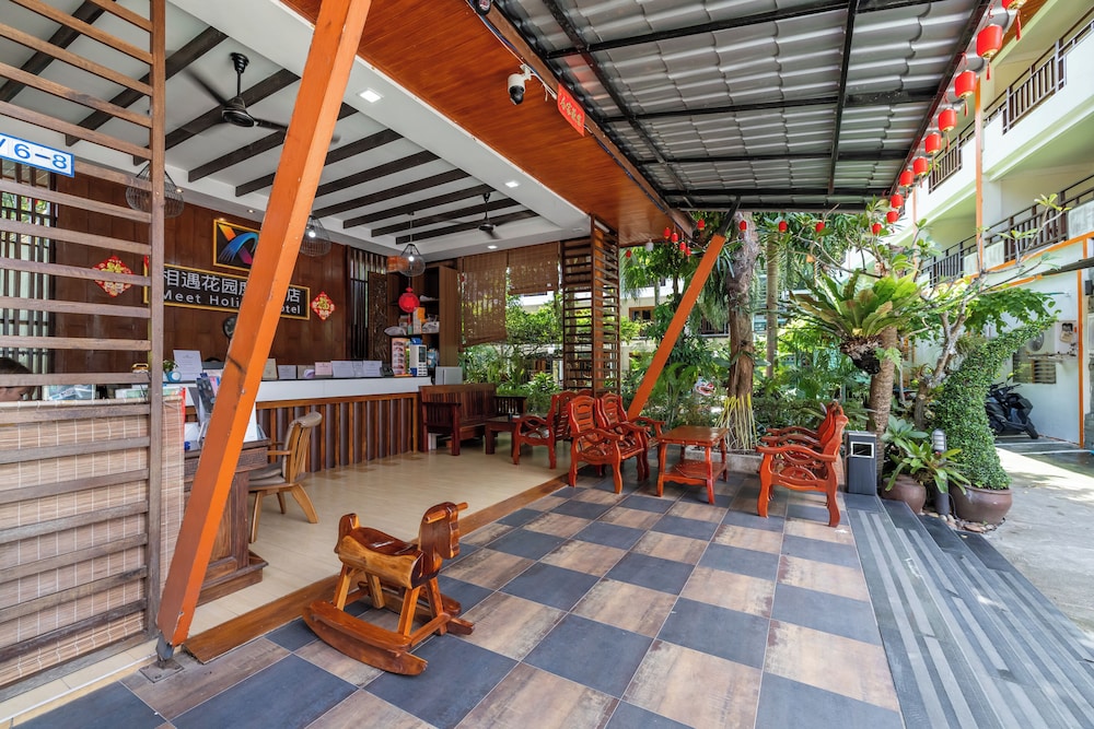 Meet Holiday Hotel Rawai 46/55