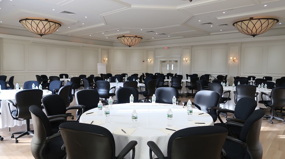 Glen Cove Mansion Hotel 43/51
