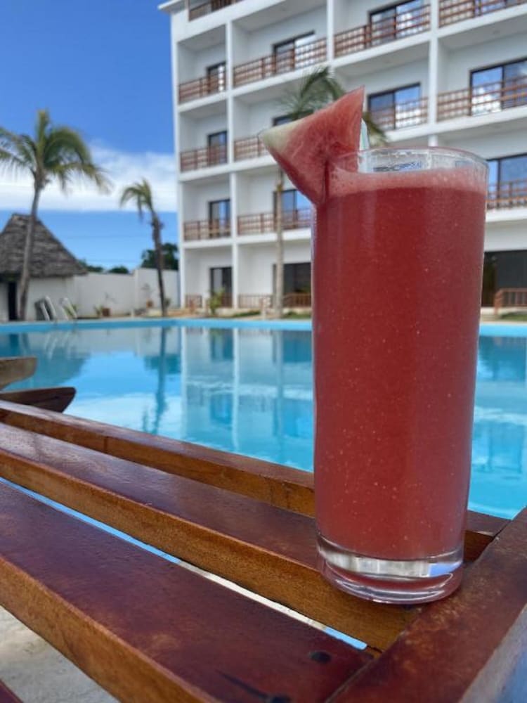 Malika Nungwi Hotel 9/41