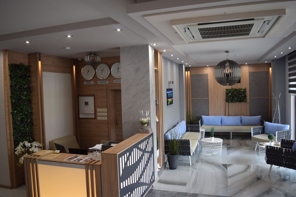 Cristiani Hotel 3/33