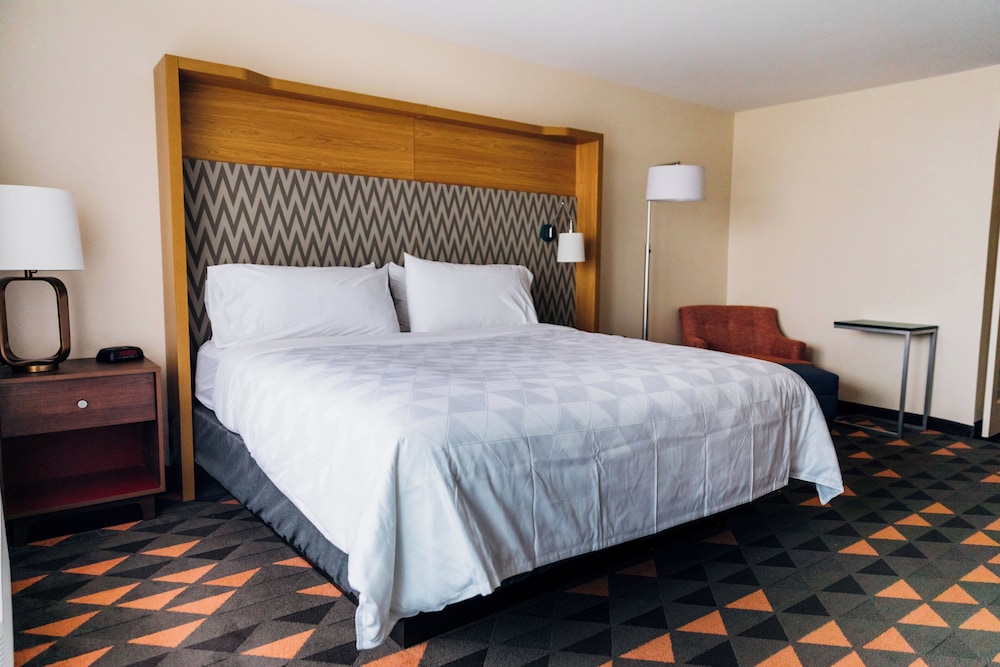 Holiday Inn Hotel Suites Phoenix Mesa Chandler 20/56
