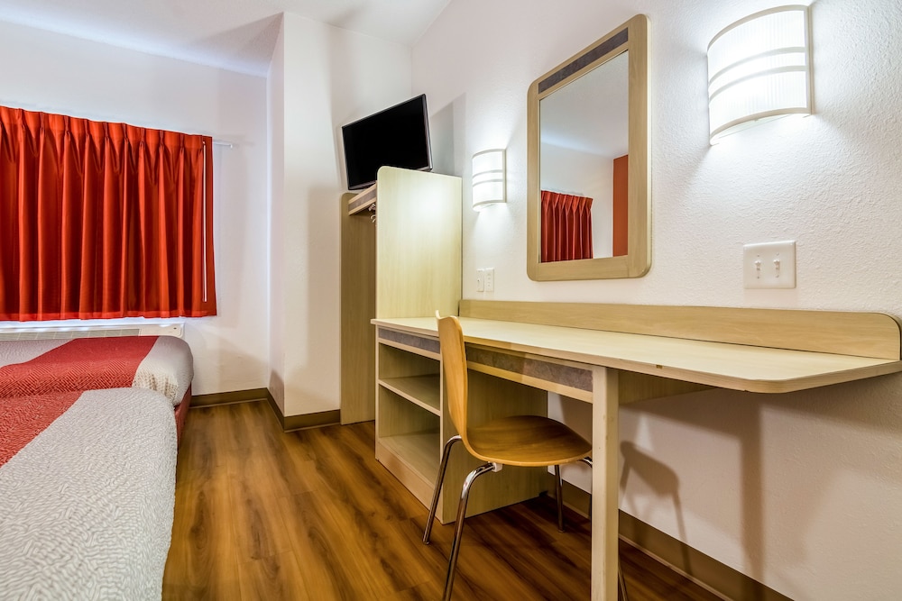 Motel6 Fort Mill, SC - Charlotte 36/46