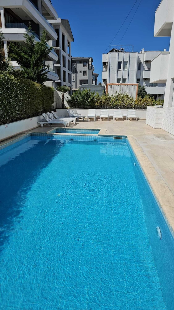 Cicek Apart Hotel 42/49