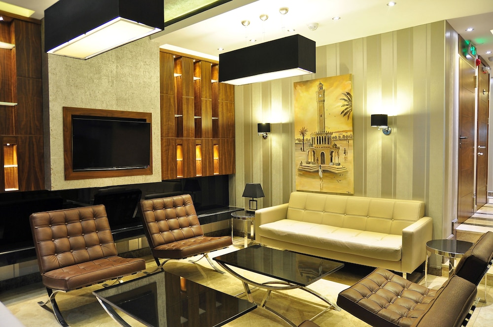 Avin Hotel 10/20