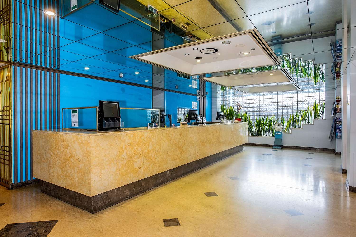 Quality Hotel Ambassador Perth Au 2/8