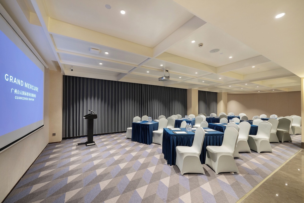 Mercure Guangzhou Baiyun International Airport 37/44