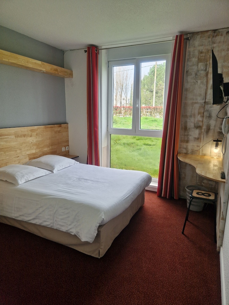 Agape Hotel Niort- Bessines 16/50