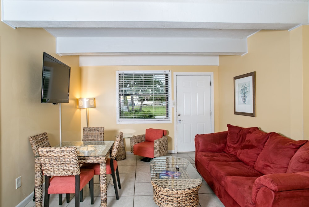 The Royal Inn Beach Hotel Hutchinson Island 39/66