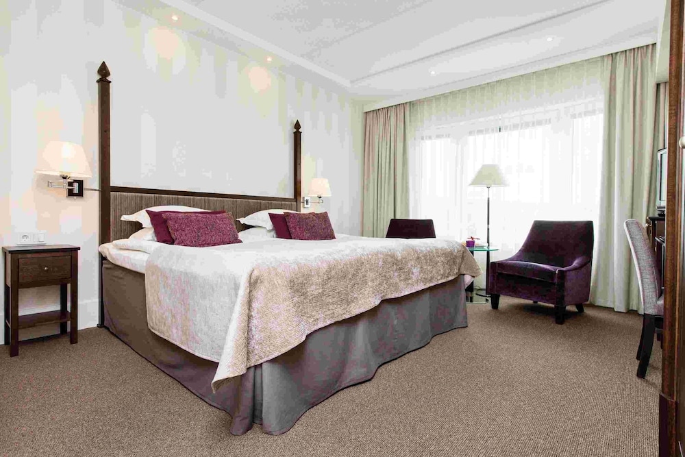 Elite Hotel Marina Plaza 8/50