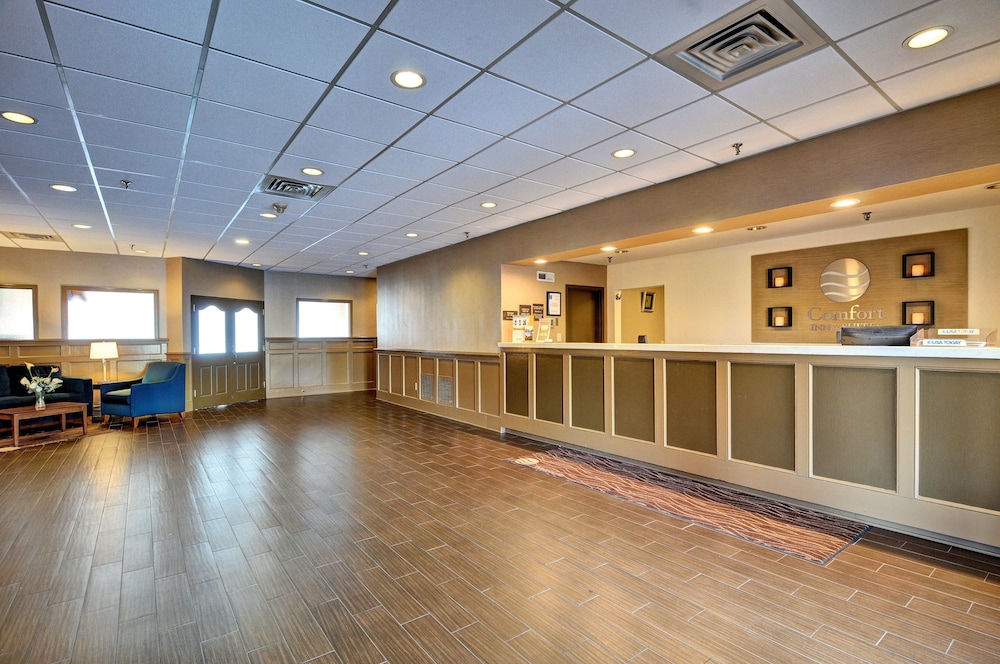 Comfort Inn & Suites Raphine VA 5/34