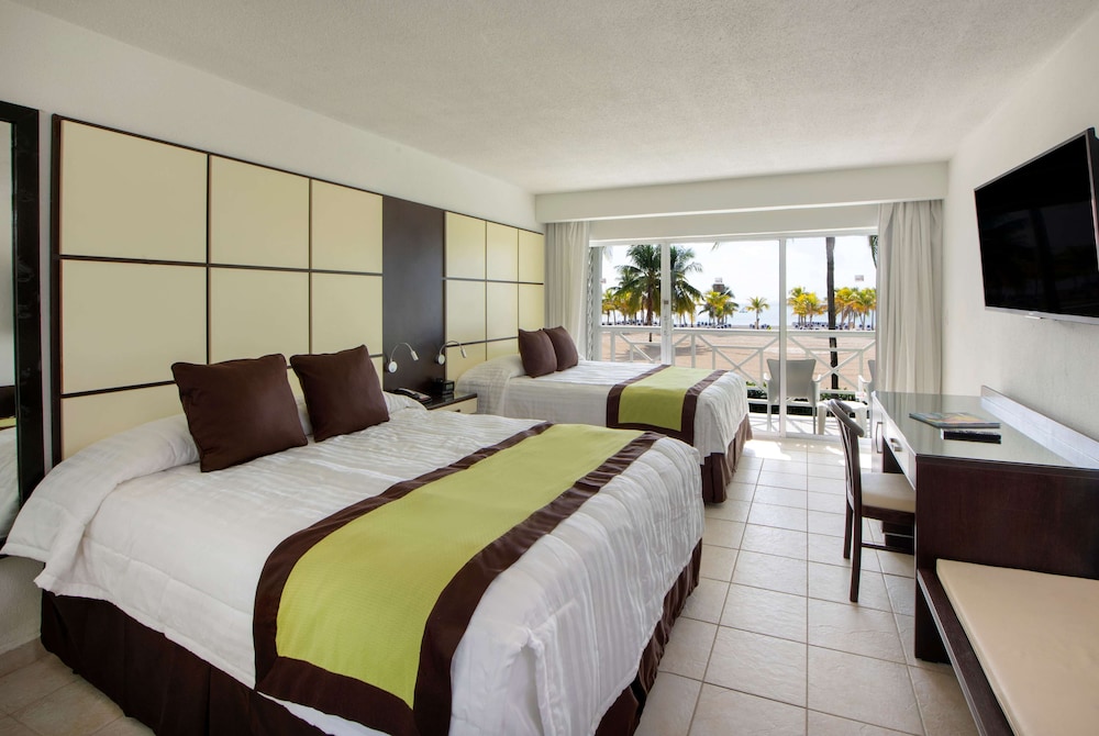 Viva Fortuna Beach by Wyndham A Trademark All Inclusive 37/68