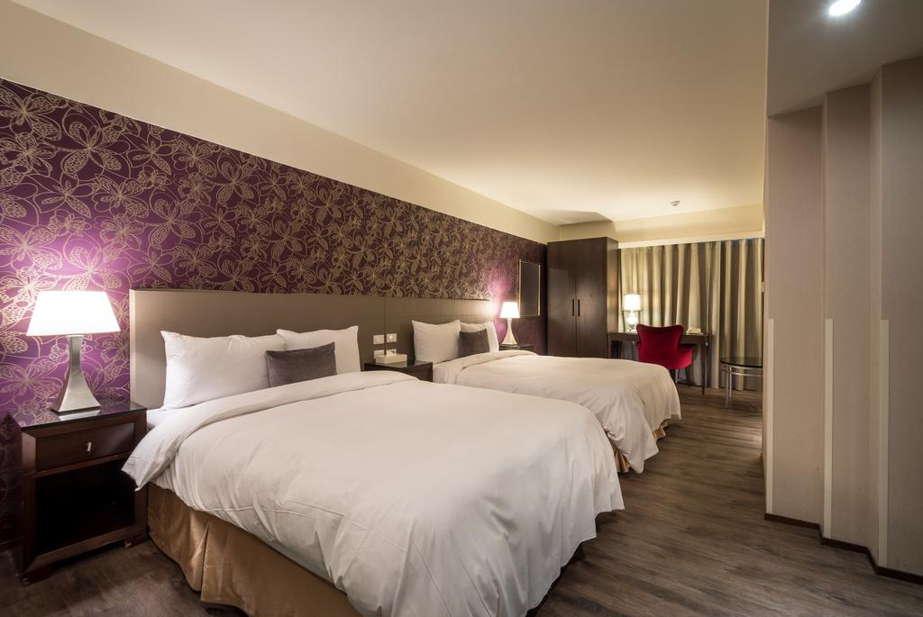 Deluxe, Twin Beds