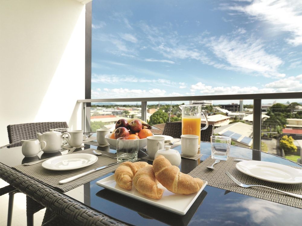 Oaks Mackay Carlyle Suites 44/55