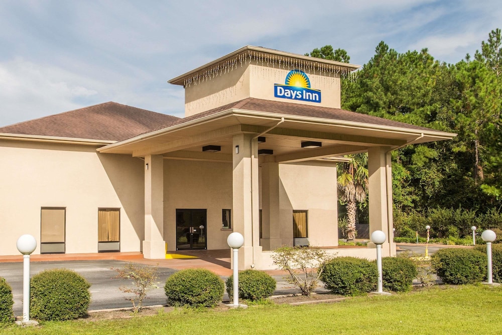 Days Inn By Wyndham Lake City I-10 1/35